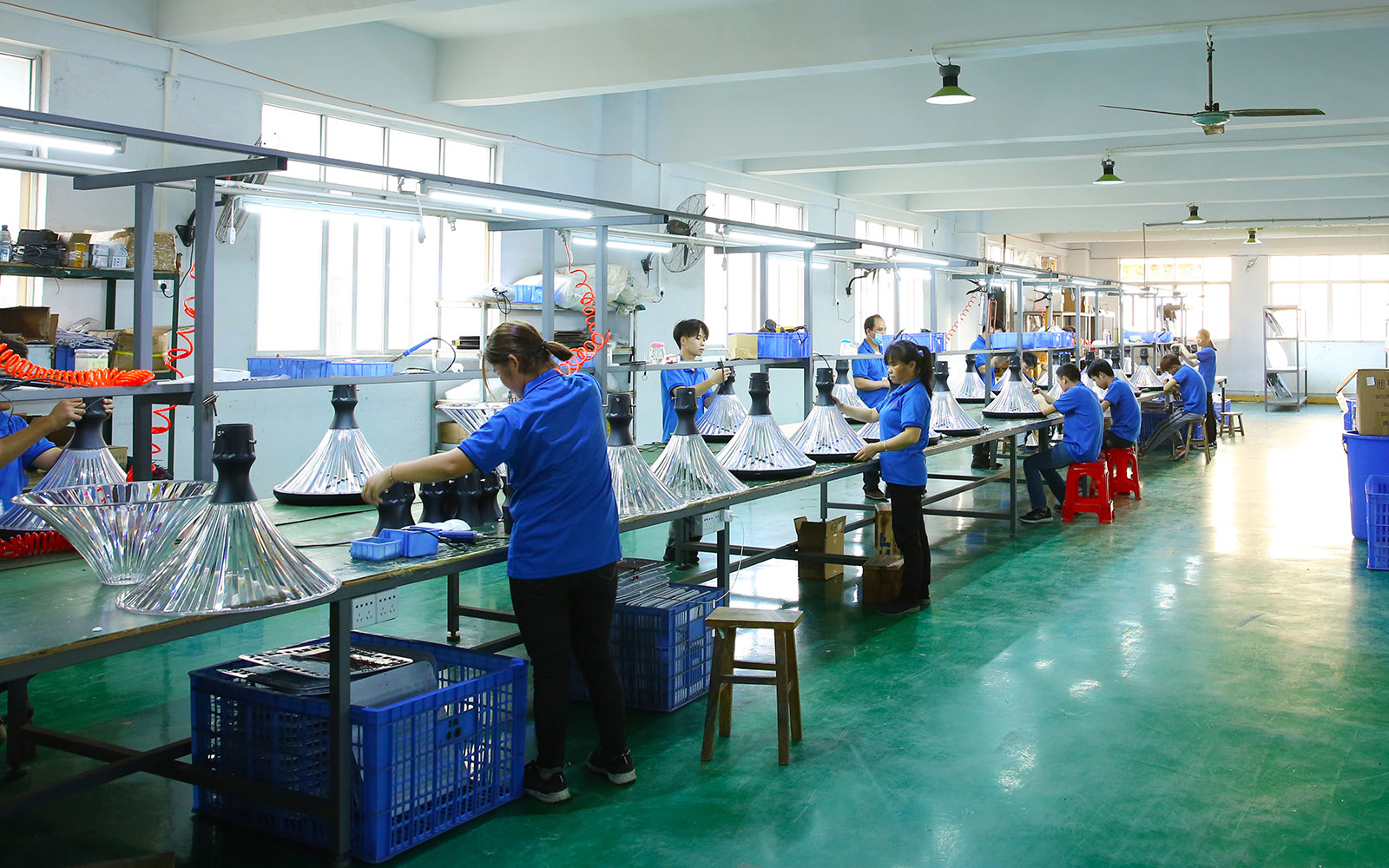 YMG outdoor lighting assembly line